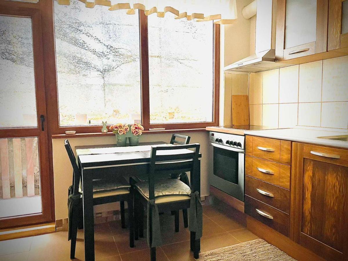 The Green Guest House-Amazing View, Top Location, Entire House *