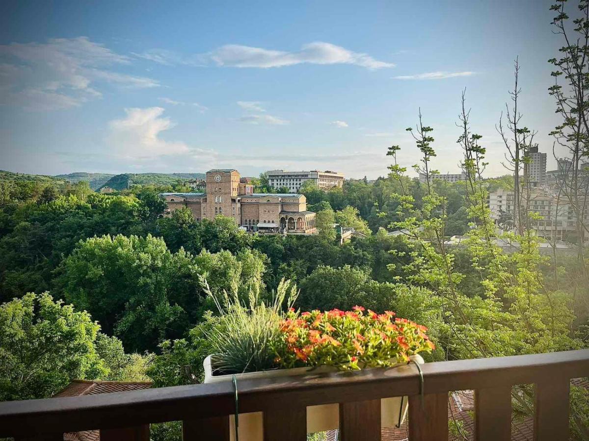 The Green Guest House-Amazing View, Top Location, Entire House Apartment Veliko Tarnovo