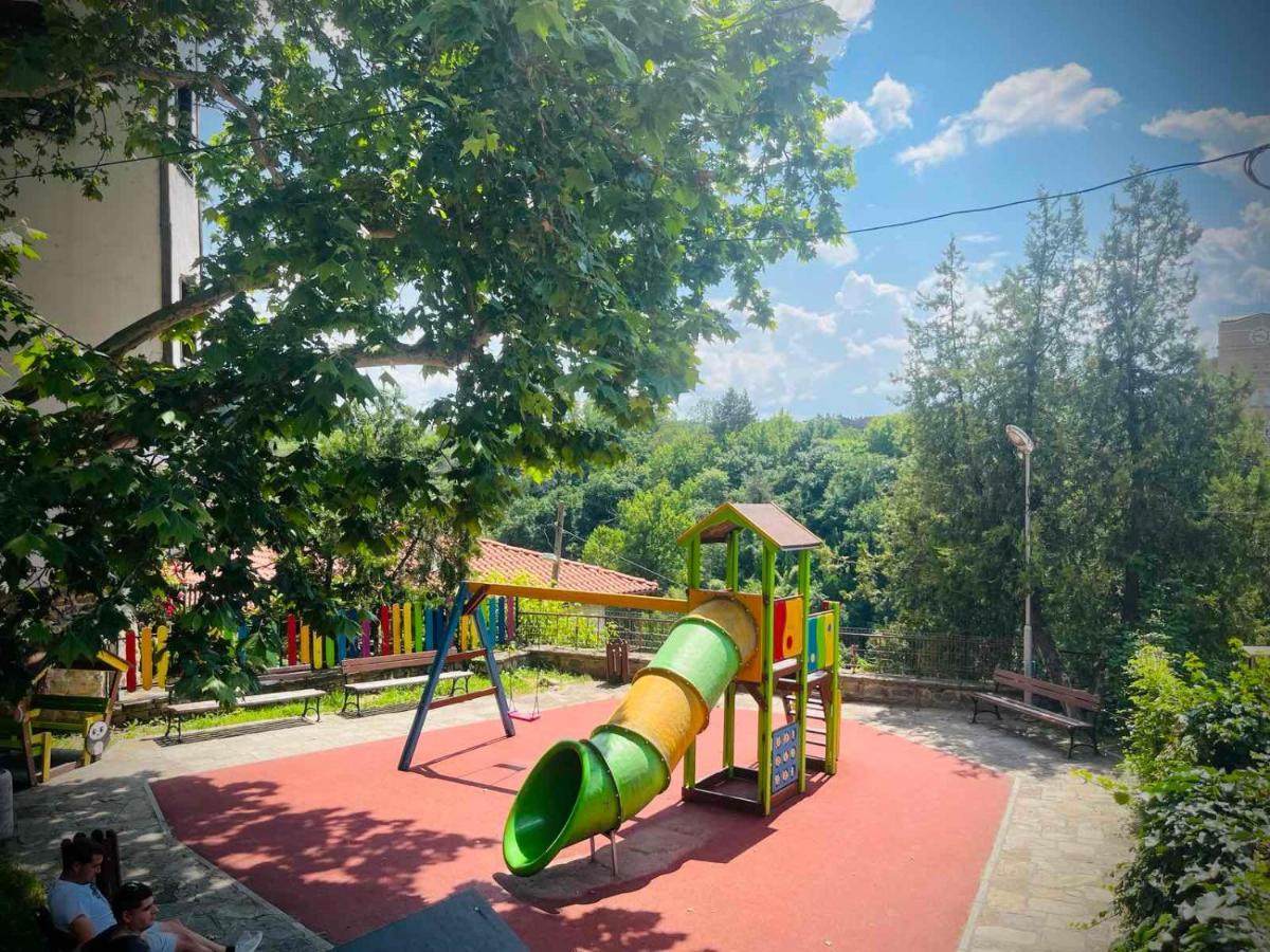 Apartment The Green Guest House-Amazing View, Top Location, Entire House Veliko Tarnovo
